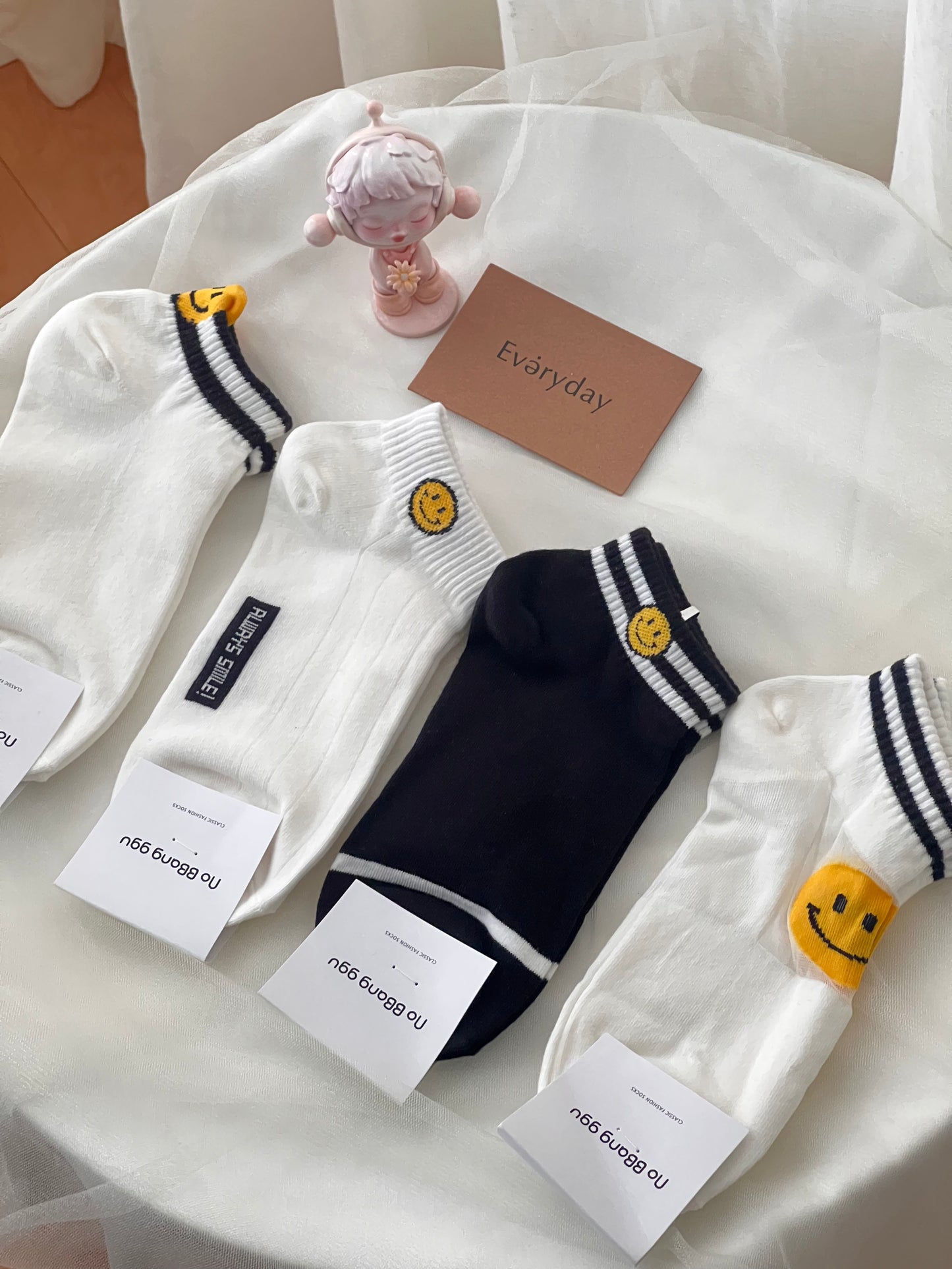 Korean short socks -smiley face