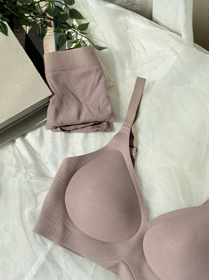 Timeless Fit Bralette set